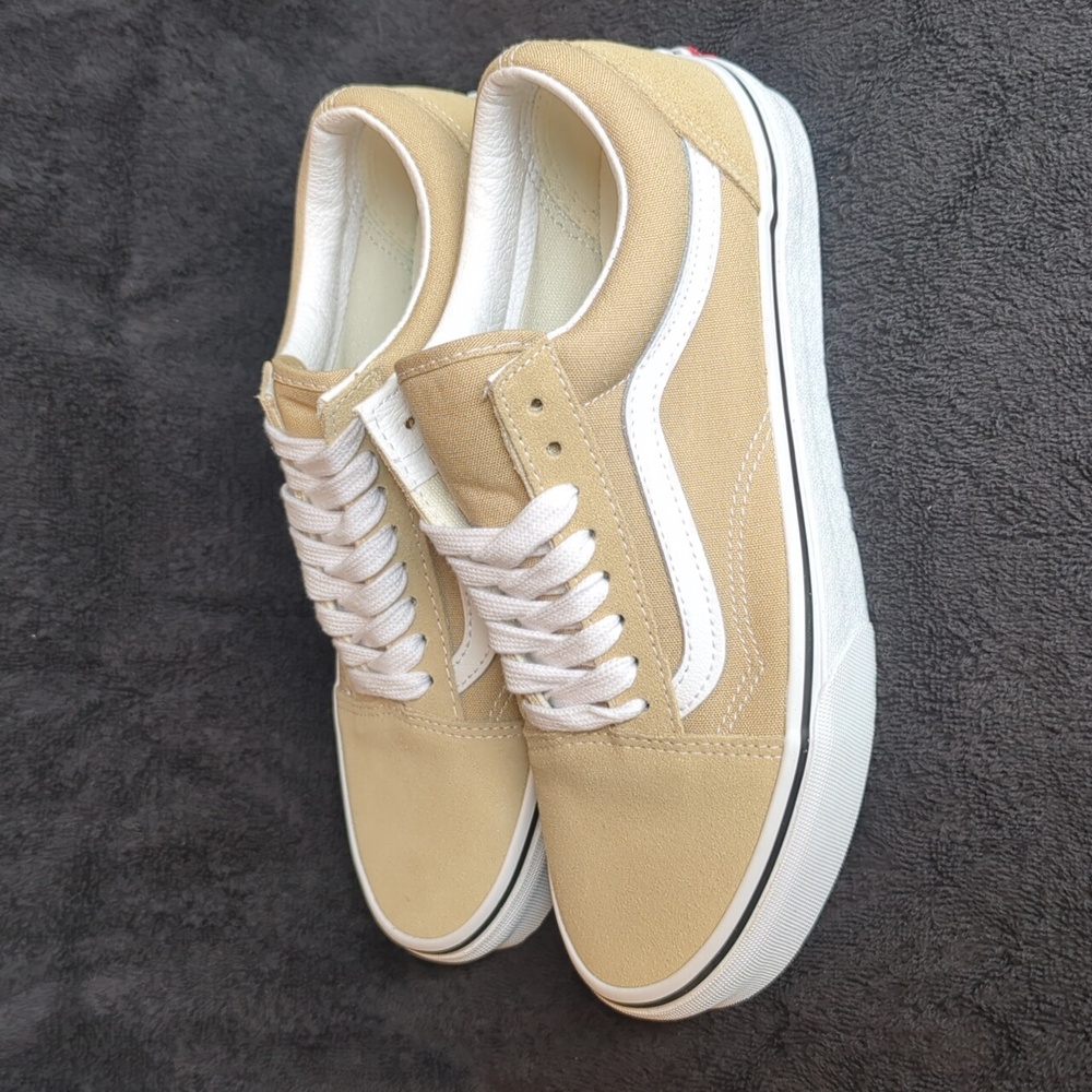 NWT Vans Old Skool Taos Taupe Tan Sneaker Shoes